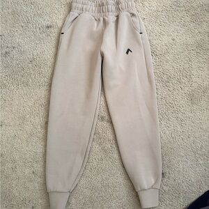 Alphalete Elmts joggers Tan Small